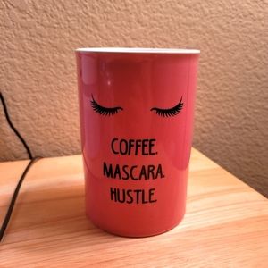 Make Up Cup Holder
